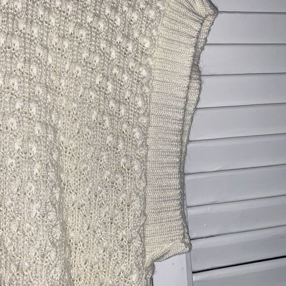 Vintage Cream Sleeveless Sweater Women’s Size Medium - Picture 6 of 16